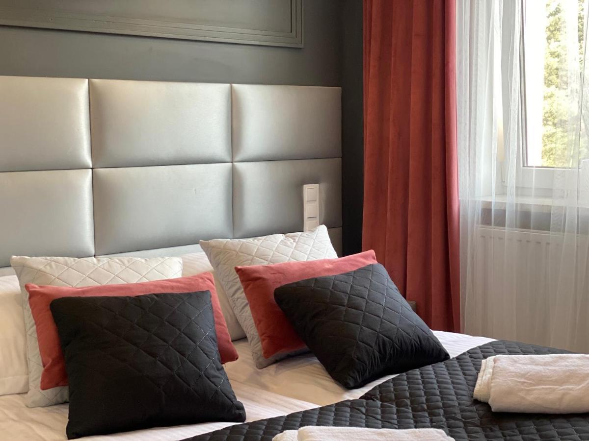 Family & Business Sauna Teznia Apartments No 5 Lesny Nad Zalewem Cedzyna, Unikat - 4 Bedroom With Private Sauna, Bath With Hydromassage, Spectacular View Terrace, Garage, Catering Options Кельце Екстер'єр фото